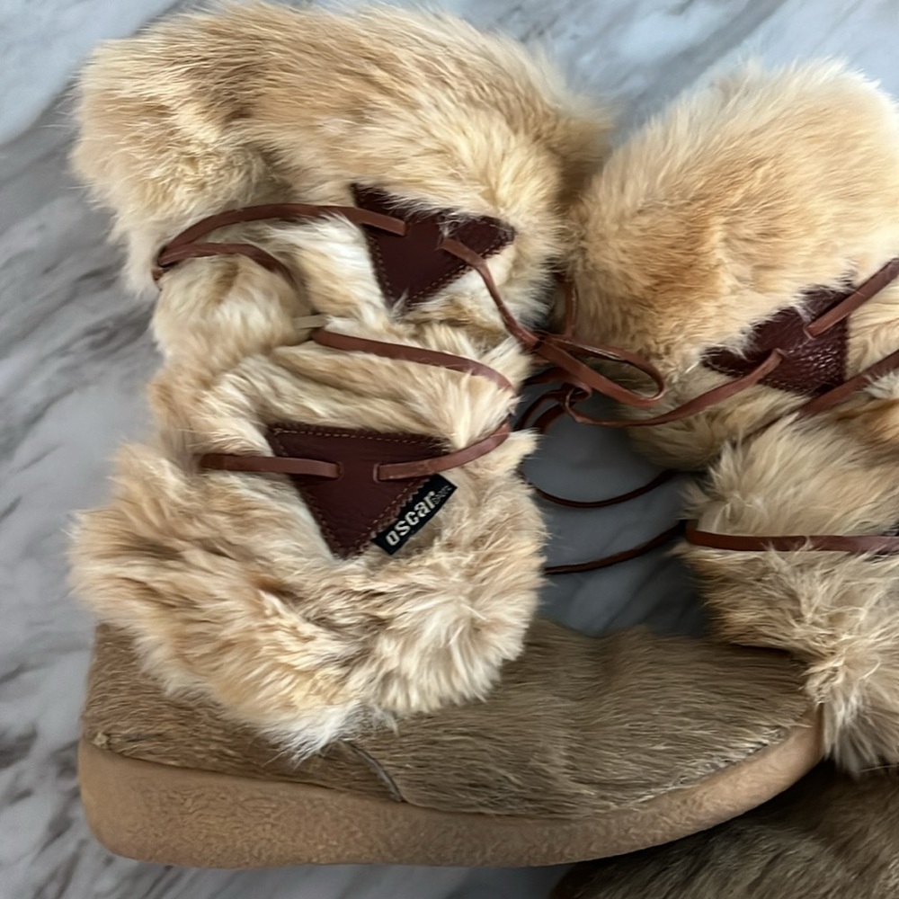 Oscar Sport Boots Cozy Faux Fur Winter Boots - Tan size 40